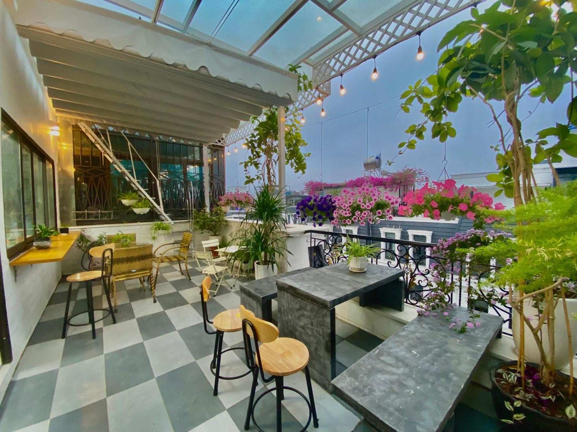G-Space Apartment Hai Phong Buitenkant foto